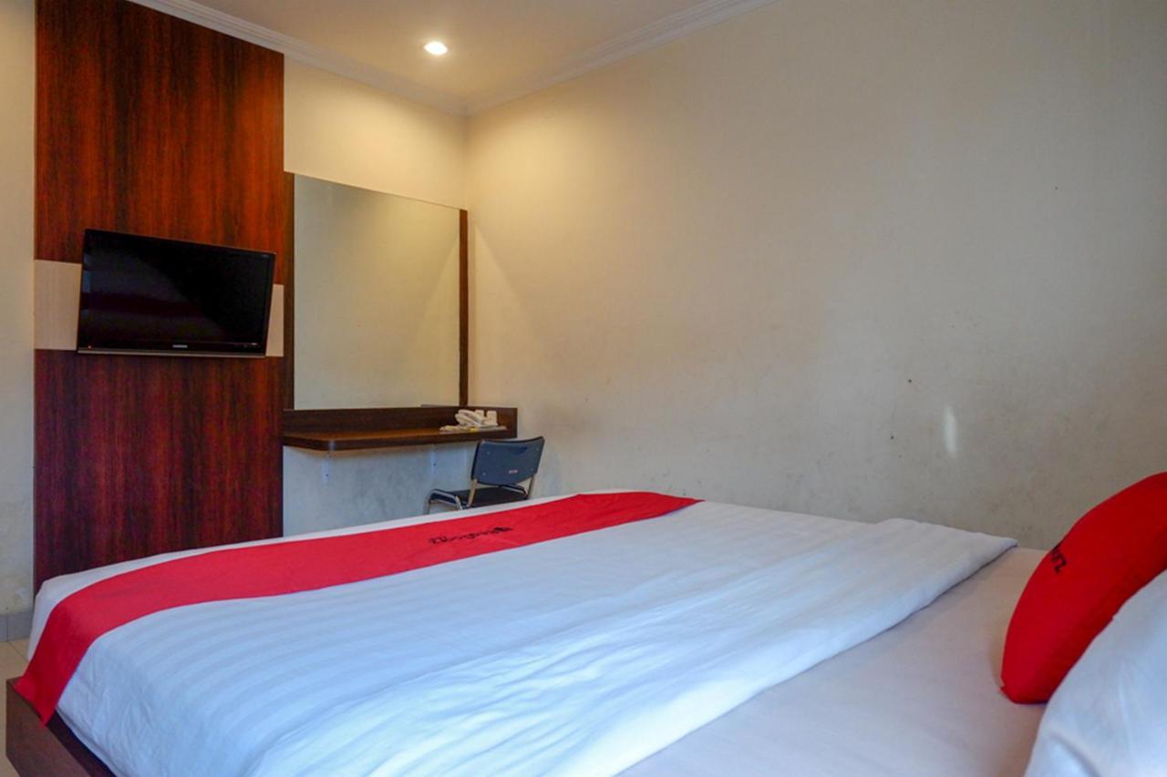 Reddoorz Plus At Grand Pacifik Hotel Makassar Luaran gambar